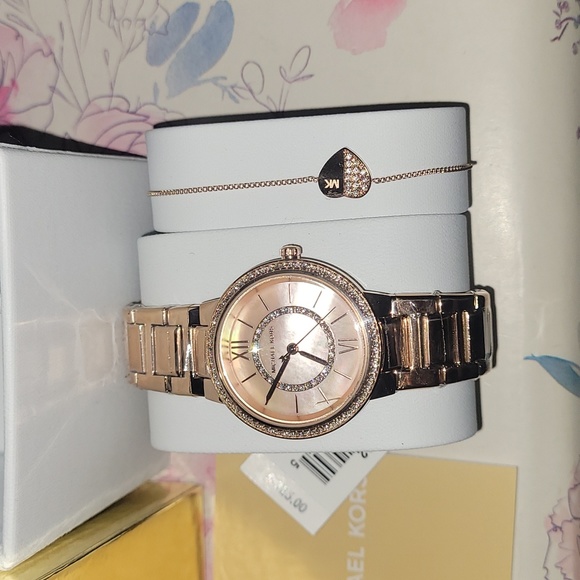 Michael Kors Rose Gold-Tone Watch and Bracelet Gift Set